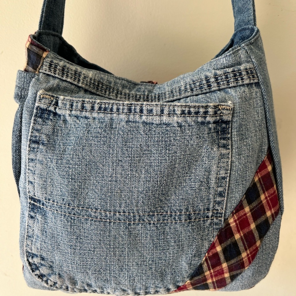 Hand Crafted Shoulder Bag - Picture 5 of 6